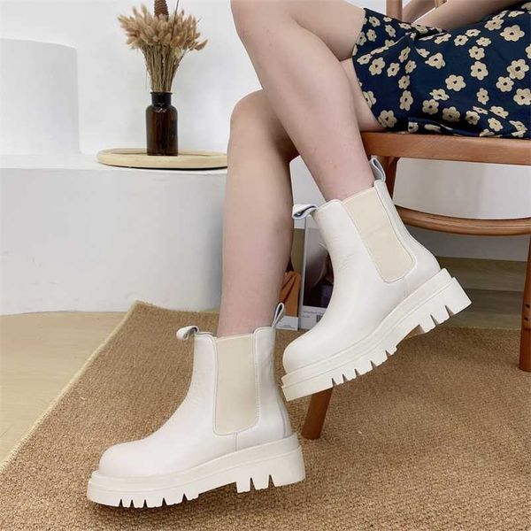 autumn winter women chelsea boots split leather fashion female plaftorm shoes ladies black white round toe ankle boots 211103
autumn winter women chelsea boots split leather fashion female plaftorm shoes ladies black white round toe ankle boots 211103
