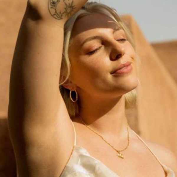 pendant necklaces high end gold pvd plated sun star necklace stylish stainless steel jewelry wholessale customized, Silver
pendant necklaces high end gold pvd plated sun star necklace stylish stainless steel jewelry wholessale customized, Silver