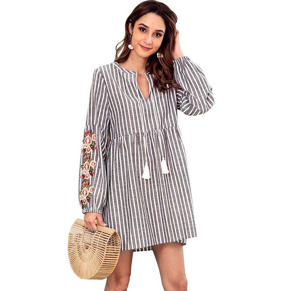 casual dresses 2021 autumn fashion v lead embroidery collage dress woman leisure time stripe pulling rope waist long sleeve suit-dress, Black;gray
casual dresses 2021 autumn fashion v lead embroidery collage dress woman leisure time stripe pulling rope waist long sleeve suit-dress, Black;gray