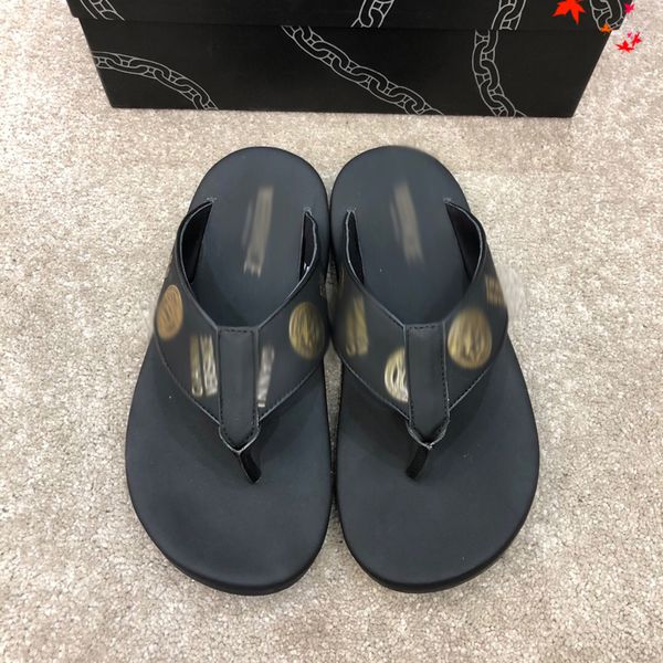 luxurys men slippers designer rubber slides sandal mens designers flat fashion shoes beach flip flops flower with box size 39-45 -g406, Black
luxurys men slippers designer rubber slides sandal mens designers flat fashion shoes beach flip flops flower with box size 39-45 -g406, Black