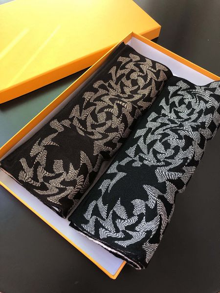 luxury cashmere scarf for men classic chess board style autumn winter warm fashion letter original brand designer long 180cm with box set, Blue;gray
luxury cashmere scarf for men classic chess board style autumn winter warm fashion letter original brand designer long 180cm with box set, Blue;gray