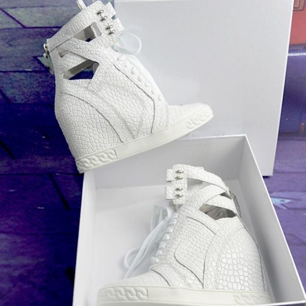 boots white crocodile leather wedge height increasing high platform lace-up ridding rubber sole spring autumn casual shoes, Black
boots white crocodile leather wedge height increasing high platform lace-up ridding rubber sole spring autumn casual shoes, Black