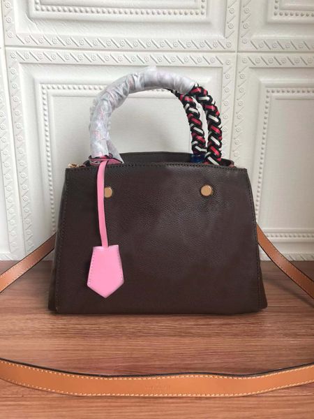 senior designer leather women shoulder bags handbags 2021 fashion large capacity portable one-messenger bag
senior designer leather women shoulder bags handbags 2021 fashion large capacity portable one-messenger bag