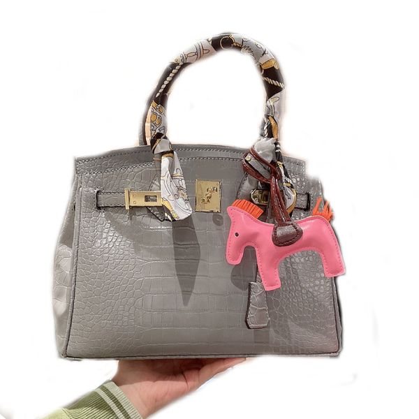 alligator tote bag women handbag printed scarves totes cross body bag shoulder bags classic lady purse genuine leather pochette smiling face
alligator tote bag women handbag printed scarves totes cross body bag shoulder bags classic lady purse genuine leather pochette smiling face