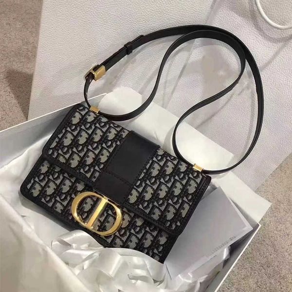 huatian village hatee2021 new small ck montaigne embroidery old flower bag fashion versatile one shoulder messenger bag women luxurys design
huatian village hatee2021 new small ck montaigne embroidery old flower bag fashion versatile one shoulder messenger bag women luxurys design