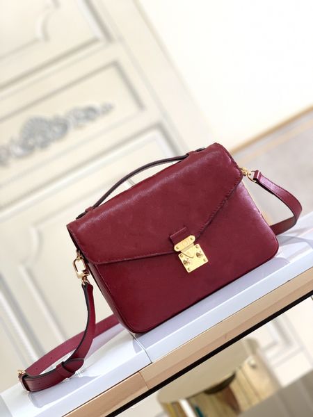 women's embossed bags crossbody shoulder handbag black metis leather bobby quality pochette message bag
women's embossed bags crossbody shoulder handbag black metis leather bobby quality pochette message bag