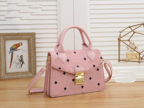 letter mprinting bags classic oversize handbags imitation luxurys designers tote women clutch patent leather original duffle bag cowhide sho
letter mprinting bags classic oversize handbags imitation luxurys designers tote women clutch patent leather original duffle bag cowhide sho