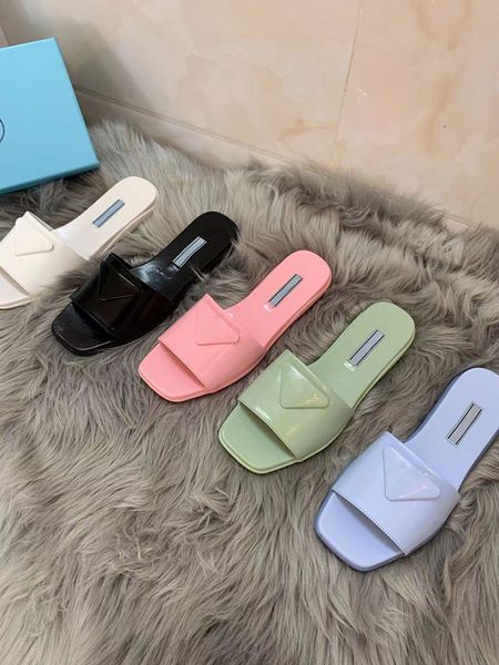 2021 summer trendy slippers, triangle logo square toe flat shoes, beach casual leather open-toed sandals and slippers, Black
2021 summer trendy slippers, triangle logo square toe flat shoes, beach casual leather open-toed sandals and slippers, Black