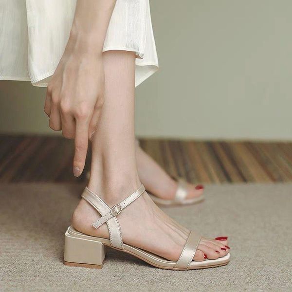 sandals shoes women slippers women's summer heel 2021 fashion sandales femmes sandalias, Black 
sandals shoes women slippers women's summer heel 2021 fashion sandales femmes sandalias, Black
