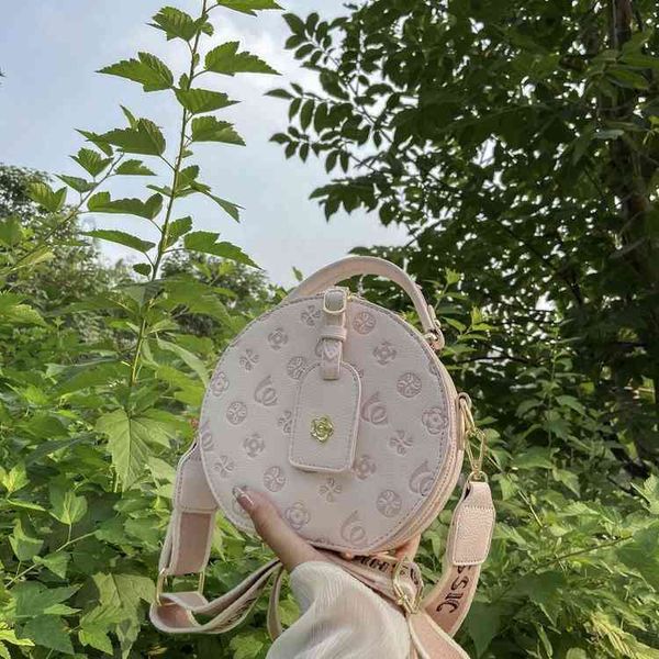 2022 factory wholesale bag female summer new fashion trend net red single shoulder messenger portable round cake bag
2022 factory wholesale bag female summer new fashion trend net red single shoulder messenger portable round cake bag