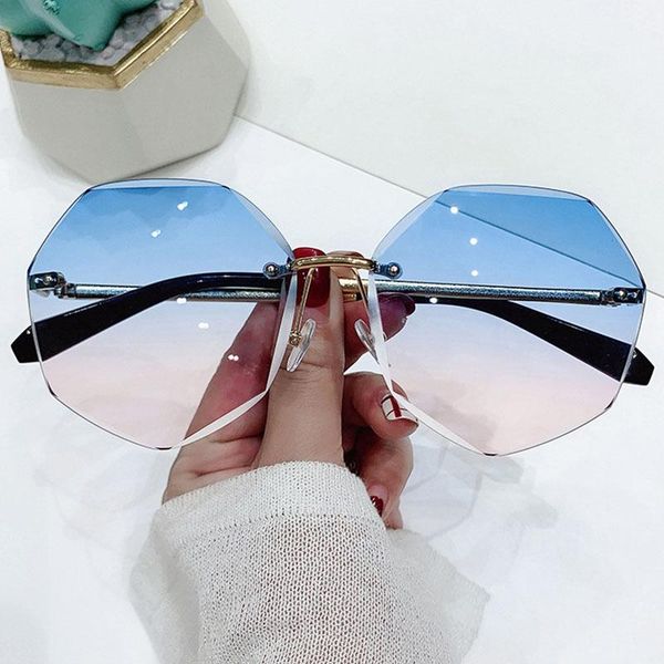 sunglasses rimless women's design fashion lady sun glasses vintage alloy classic designer shades uv400 eyewear gafas de sol, White;black
sunglasses rimless women's design fashion lady sun glasses vintage alloy classic designer shades uv400 eyewear gafas de sol, White;black