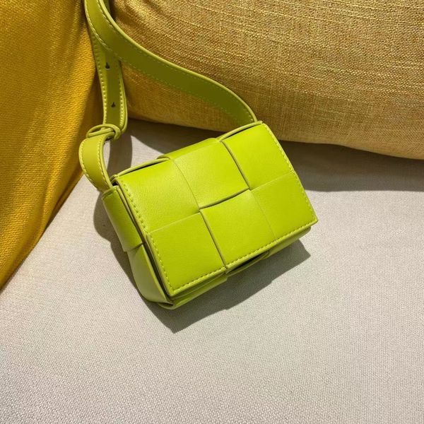 wholesale bv2021 mini woven small square bag mini cute small bag large lattice woven three lattice leather women's wan woven crossbody
wholesale bv2021 mini woven small square bag mini cute small bag large lattice woven three lattice leather women's wan woven crossbody