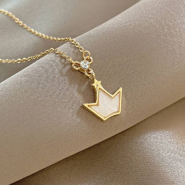 ins versatile crown titanium steel necklace simple personality fritillaria pendant cold wind fashion temperament clavicle chain, Silver 
ins versatile crown titanium steel necklace simple personality fritillaria pendant cold wind fashion temperament clavicle chain, Silver