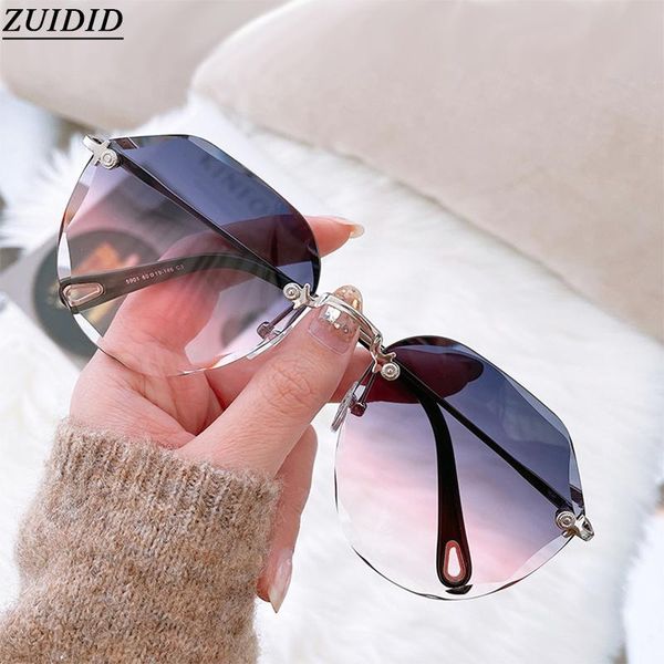 sunglasses fashion rimless women 2021 glasses zonnebril dames lunette de soleil femme vasos decorativos cristal okulary, White;black
sunglasses fashion rimless women 2021 glasses zonnebril dames lunette de soleil femme vasos decorativos cristal okulary, White;black
