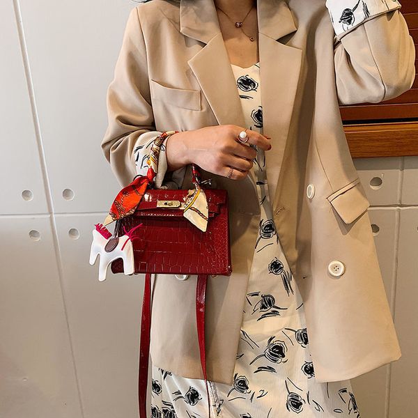 red bride wedding bag women's new fashion versatile hand large capacity princess diana
red bride wedding bag women's new fashion versatile hand large capacity princess diana