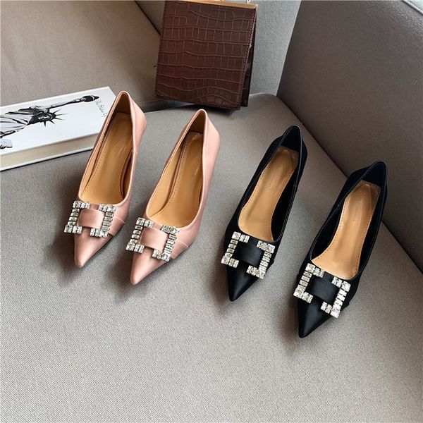 dress shoes pointed toe women pumps rhinestone thin high heels fashion ladies office woman design black/beige h617
dress shoes pointed toe women pumps rhinestone thin high heels fashion ladies office woman design black/beige h617