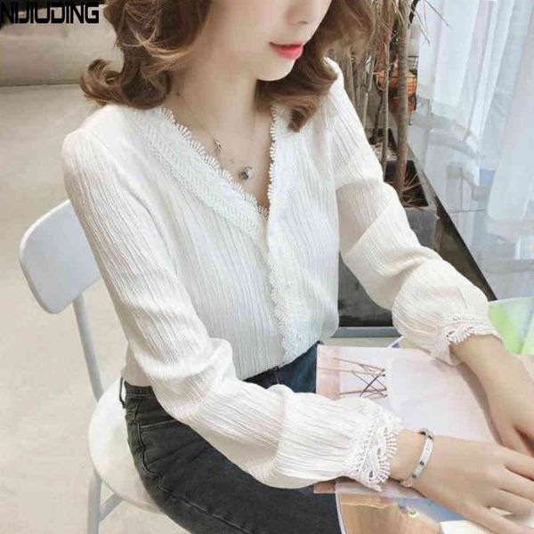 white blouse women summer long sleeve v-neck plus size s-xxxl shirts female loose official lace patchwork blusas 210514
white blouse women summer long sleeve v-neck plus size s-xxxl shirts female loose official lace patchwork blusas 210514