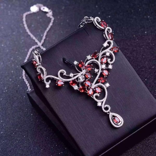 natural red garnet necklace gemstone pendant s925 silver trendy big luxurious flowers women party jewelry chains
natural red garnet necklace gemstone pendant s925 silver trendy big luxurious flowers women party jewelry chains