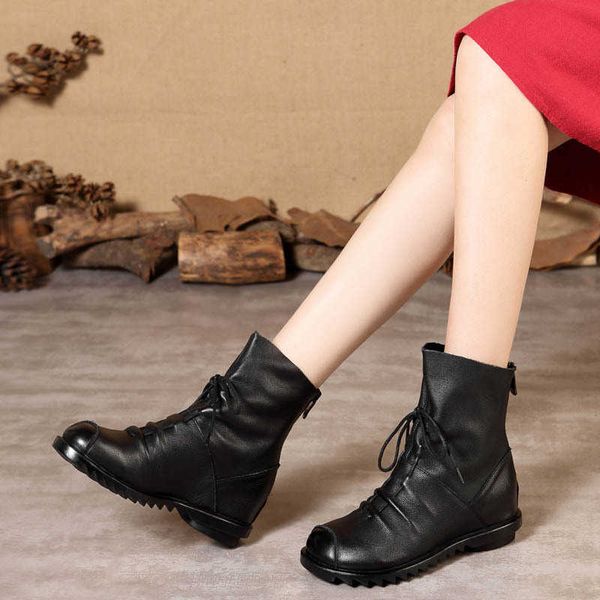 a type of women's boots in autumn nd winter ws designed with lether soft soled short lether lce up zipper, Black
a type of women's boots in autumn nd winter ws designed with lether soft soled short lether lce up zipper, Black