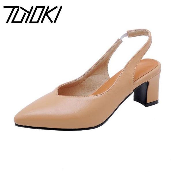 tuyoki 2021 plus size 30-48 party wedding ladies sandals arrival summer shoes woman pointed toe sandal footwear, Black 
tuyoki 2021 plus size 30-48 party wedding ladies sandals arrival summer shoes woman pointed toe sandal footwear, Black