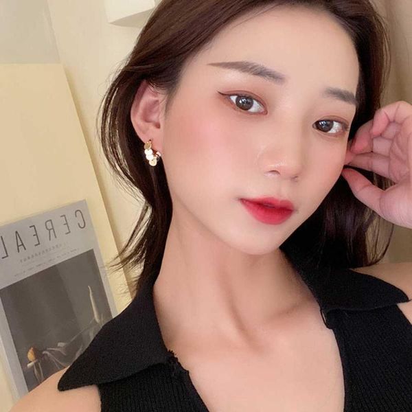 hoop & huggie simple fashion ear ring super personality multiple pendant earrings temperament of stud sell like cakes, Golden;silver
hoop & huggie simple fashion ear ring super personality multiple pendant earrings temperament of stud sell like cakes, Golden;silver