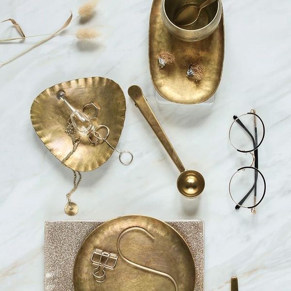 dishes & plates gold copper metal organizer tray snack luxury art design home decor
dishes & plates gold copper metal organizer tray snack luxury art design home decor