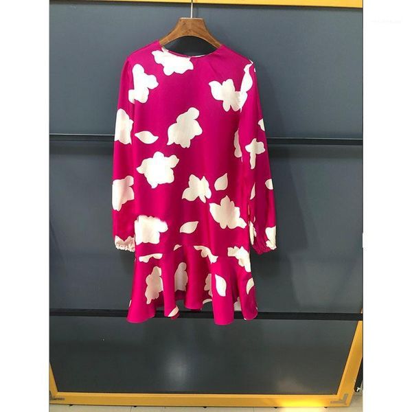 casual dresses ladies fashion silk printed long puff sleeve round collar red/black color mini dress with ruffle hem & back vents, Black;gray
casual dresses ladies fashion silk printed long puff sleeve round collar red/black color mini dress with ruffle hem & back vents, Black;gray