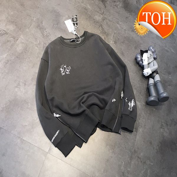 20 autumn new fashion ~ ch * left and right zipper sanskrit iron gray sweater arm cross horseshoe print, Black
20 autumn new fashion ~ ch * left and right zipper sanskrit iron gray sweater arm cross horseshoe print, Black