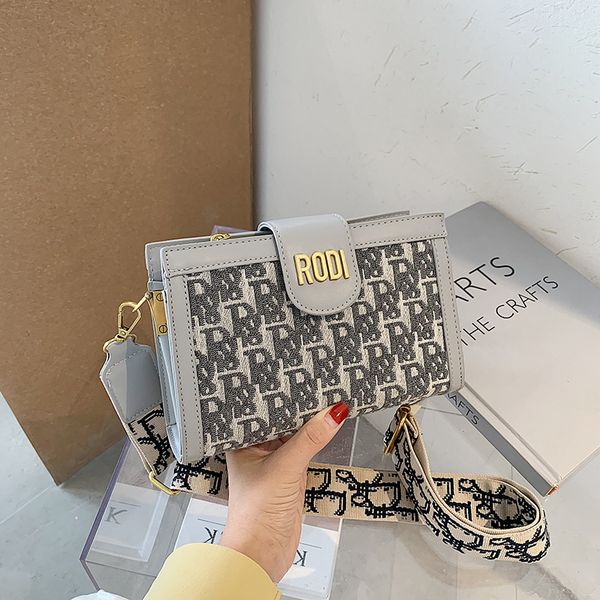 net star same bag women's new fashion embroidery small square and versatile one shoulder messenger bag outlet black friday
net star same bag women's new fashion embroidery small square and versatile one shoulder messenger bag outlet black friday