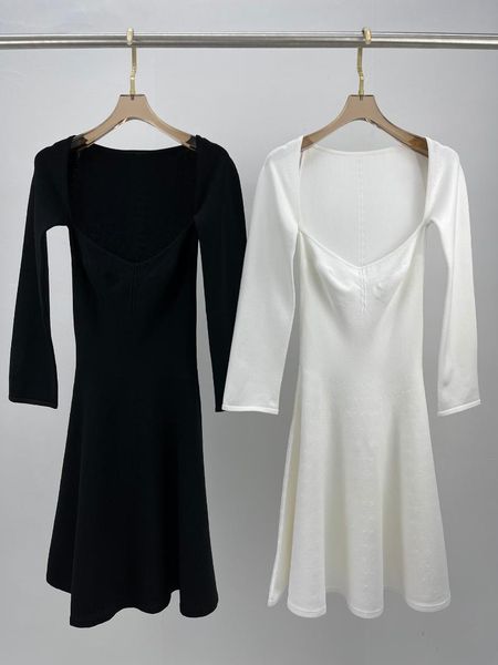 casual dresses 2021 women fashion long sleeve square neck knitted dress 0723, Black;gray
casual dresses 2021 women fashion long sleeve square neck knitted dress 0723, Black;gray