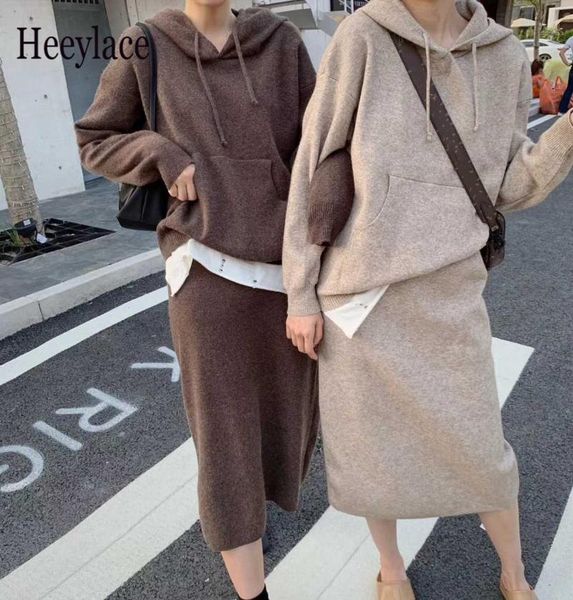 women's tracksuits autumn winter two piece set casual chic hooded knitted sweater and high waistskirt two-piece women tracksuit 2021, Gray
women's tracksuits autumn winter two piece set casual chic hooded knitted sweater and high waistskirt two-piece women tracksuit 2021, Gray
