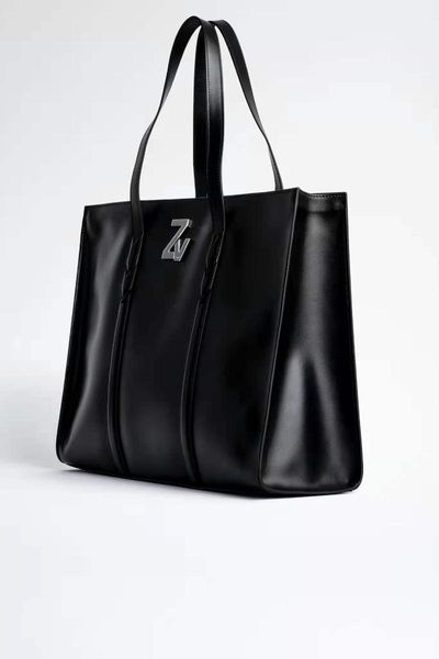 waist bags women's large capacity bag letters wings decoration 2021 fashion one-shoulder tote black leather simple handbags
waist bags women's large capacity bag letters wings decoration 2021 fashion one-shoulder tote black leather simple handbags