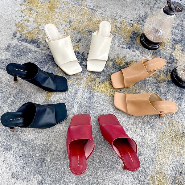 high-heeled shoes lady rubber flip flops slippers soft low square toe slides slipers women fashion hawaiian comfort thin 2021, Black
high-heeled shoes lady rubber flip flops slippers soft low square toe slides slipers women fashion hawaiian comfort thin 2021, Black