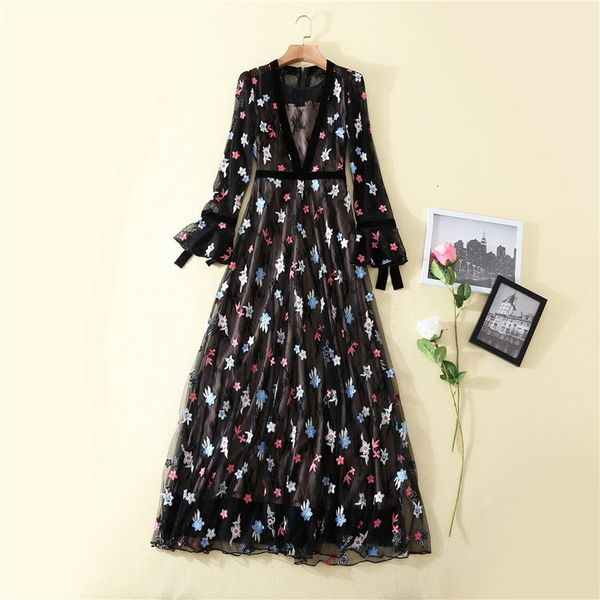 casual dresses european and american women's wear summer style long sleeve lace gauze flower embroidery fashionable black dress qlqw, Black;gray
casual dresses european and american women's wear summer style long sleeve lace gauze flower embroidery fashionable black dress qlqw, Black;gray