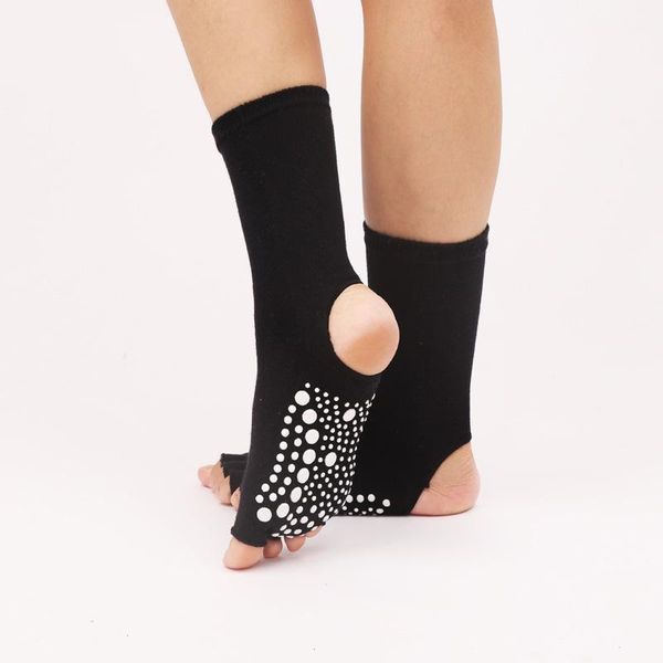 sports socks autumn and winter ladies high-tube five-finger socks, open-toe open-heel yoga glue anti-skid movement, Black
sports socks autumn and winter ladies high-tube five-finger socks, open-toe open-heel yoga glue anti-skid movement, Black