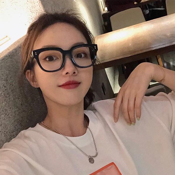 outdoor eyewear retro rice nail glasses myopia anti-blue light flat black and white frame transparent lenses riding ski
outdoor eyewear retro rice nail glasses myopia anti-blue light flat black and white frame transparent lenses riding ski