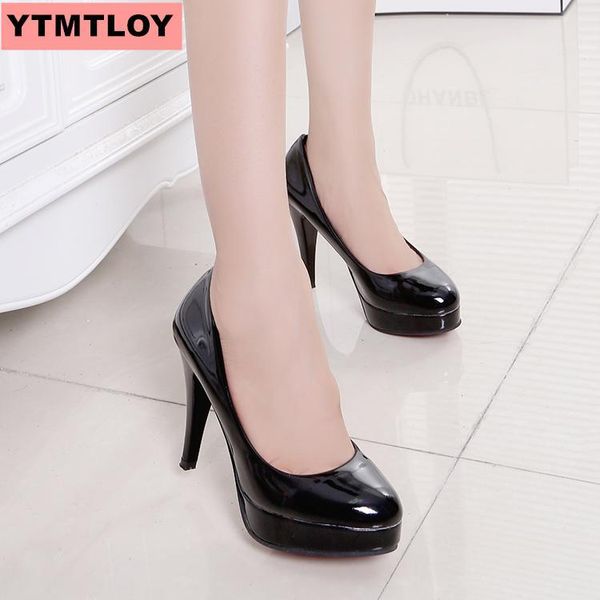 dress shoes ladies high heels fashion classic patent leather nude color round head stiletto wedding large size 34-42, Black
dress shoes ladies high heels fashion classic patent leather nude color round head stiletto wedding large size 34-42, Black