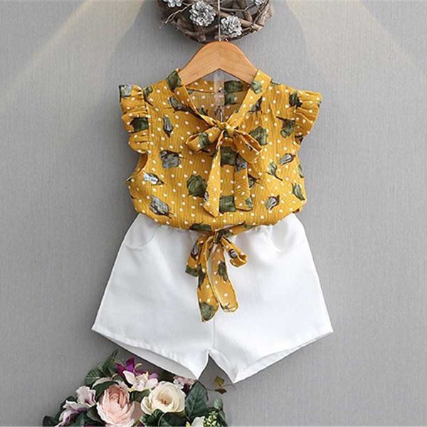 girl retro floral 2 clothes sets summer new fashion polka dot sleeveless shirts waist belt tie shorts clothing suits p0831, White
girl retro floral 2 clothes sets summer new fashion polka dot sleeveless shirts waist belt tie shorts clothing suits p0831, White