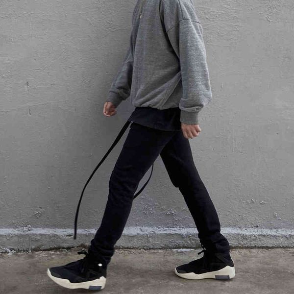 2022 new luxury trendy brand fg season 6 main line streamer leggings men's and women's loose casual solid color sports pants, Black
2022 new luxury trendy brand fg season 6 main line streamer leggings men's and women's loose casual solid color sports pants, Black