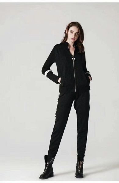 fashion classic youth solid color sports suit in spring and autumn two piece dress, White
fashion classic youth solid color sports suit in spring and autumn two piece dress, White