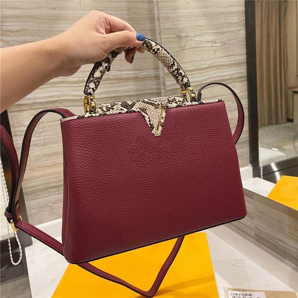 2021 new luxury designer capucines series shoulder bag messenger bags superior suppliers tote handbag women classic letter lock
2021 new luxury designer capucines series shoulder bag messenger bags superior suppliers tote handbag women classic letter lock