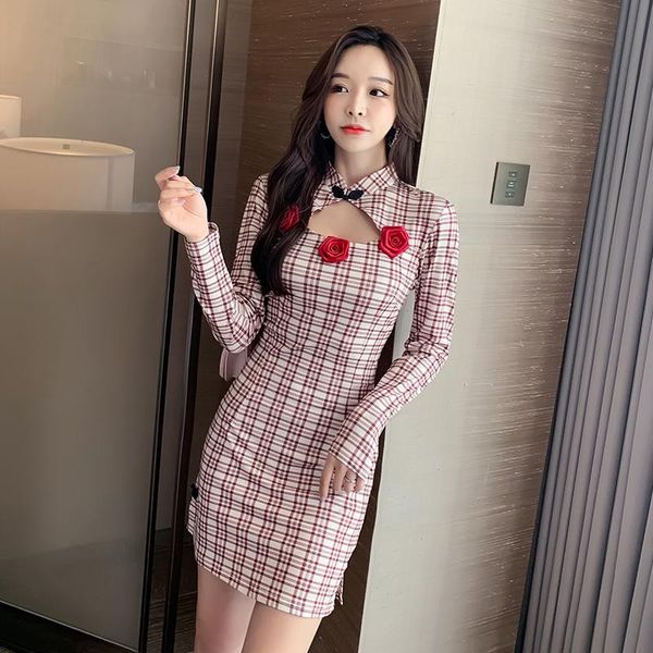 casual dresses women dress autumn 2021 office lady cheongsam vintage long sleeve plaid patchwork floral stand neck high waist grid, Black;gray
casual dresses women dress autumn 2021 office lady cheongsam vintage long sleeve plaid patchwork floral stand neck high waist grid, Black;gray