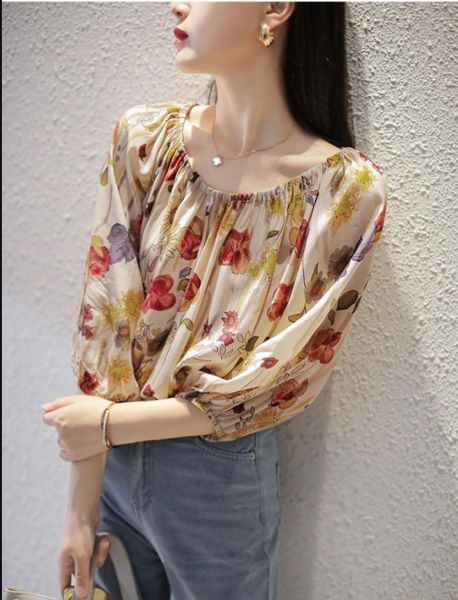 women's blouses & shirts 2021 summer100% silk blouse oil painting print slash neck retro long sleeve ladies and ol office wear, White
women's blouses & shirts 2021 summer100% silk blouse oil painting print slash neck retro long sleeve ladies and ol office wear, White