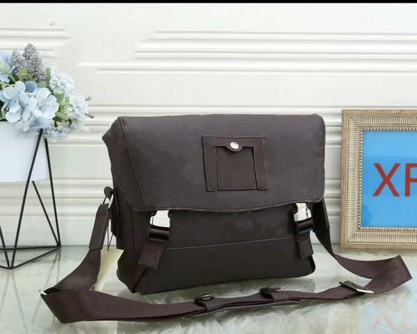 2021 shouder classic fashion men messenger s cross body school book should with dust bag 36cm
2021 shouder classic fashion men messenger s cross body school book should with dust bag 36cm