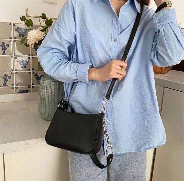 designers duffel bags 45cm 55cm luxury large capacity travel sale women men genuine leather shoulder fashion bag carry rivets with lock head
designers duffel bags 45cm 55cm luxury large capacity travel sale women men genuine leather shoulder fashion bag carry rivets with lock head