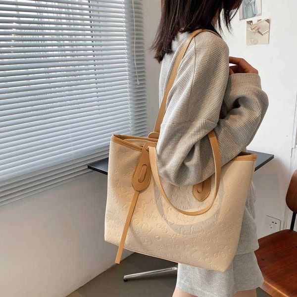 big bag women 2021 korean version large capacity single shoulder menger fashion simple portable tote women's
big bag women 2021 korean version large capacity single shoulder menger fashion simple portable tote women's