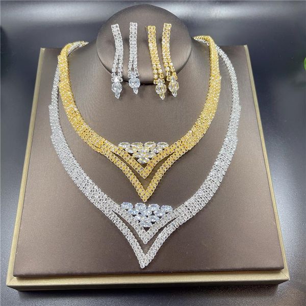 earrings & necklace luxury crystal bridal jewelry sets silver color geometric bracelet ring four-piece wedding set
earrings & necklace luxury crystal bridal jewelry sets silver color geometric bracelet ring four-piece wedding set