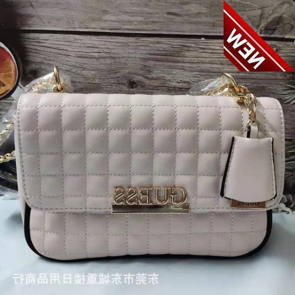 gs fashion sense chain women's single shoulder messenger bag solid color simple rhombic square
gs fashion sense chain women's single shoulder messenger bag solid color simple rhombic square
