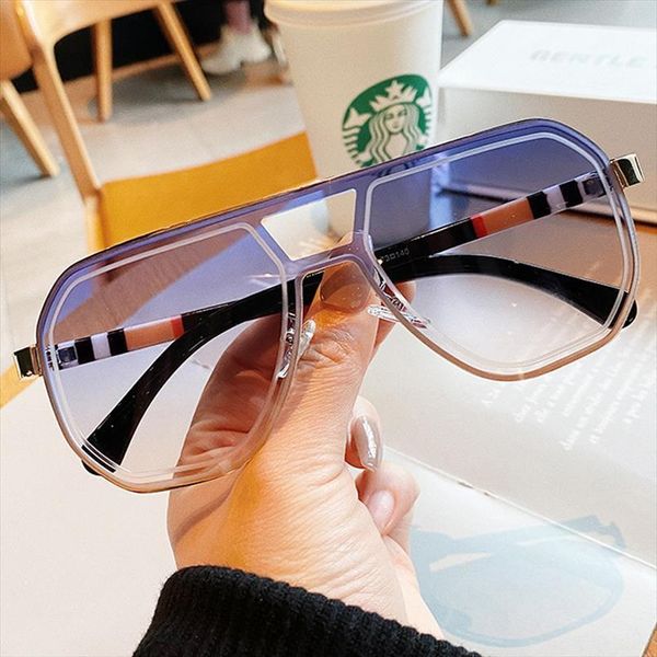one piece double bridge gradient elegant sunglasss for women luxuy brand blue brown sun glasses men vintage oversize shades, White;black
one piece double bridge gradient elegant sunglasss for women luxuy brand blue brown sun glasses men vintage oversize shades, White;black