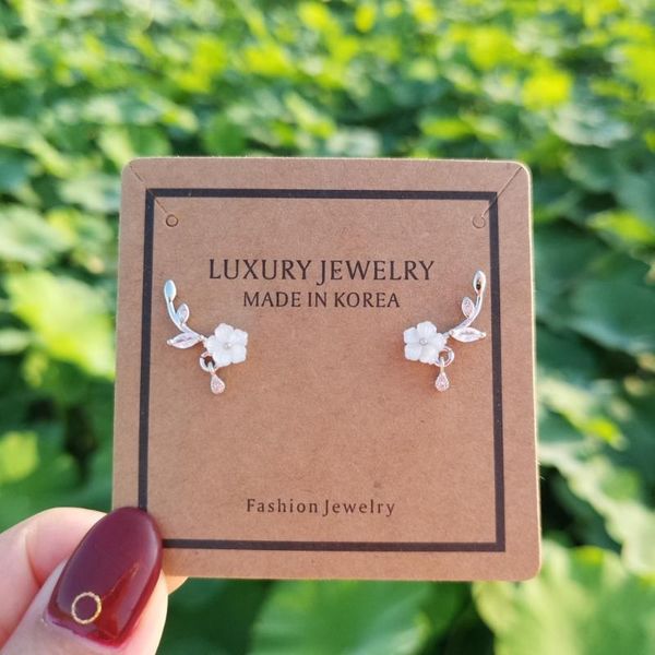 stud l-70 natural shell hand-carved flower earrings female korean version of plum blossom small fresh ear jewelry, Golden;silver 
stud l-70 natural shell hand-carved flower earrings female korean version of plum blossom small fresh ear jewelry, Golden;silver